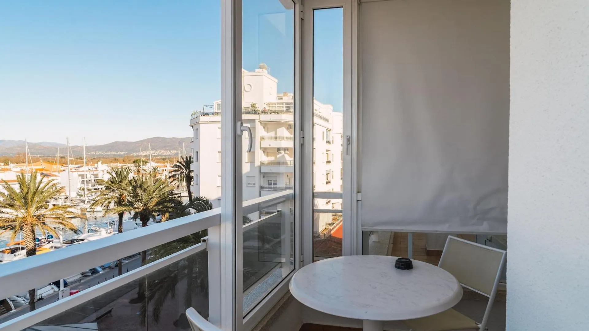 Appartement Welcs Apartamento 202 Emp Con Vistas Al Canal Empuriabrava Spanje